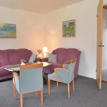 Semesterbostad Three-bedroom Holiday In