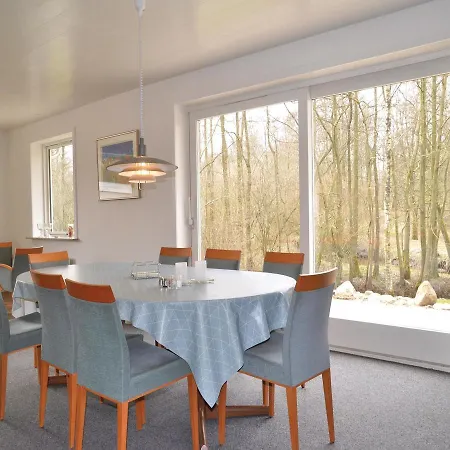 Semesterbostad Three-bedroom Holiday In *