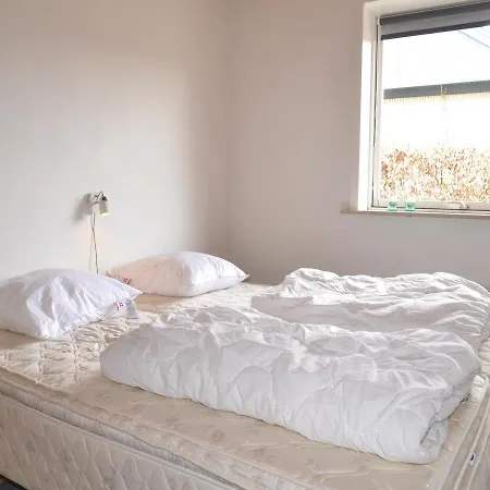 Three-bedroom Holiday In Semesterbostad